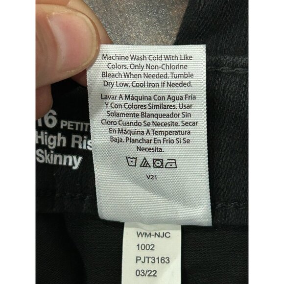 Time And Tru NWT Womens Black High Rise Skinny Jeans SZ 16 Petite - Picture 6 of 9